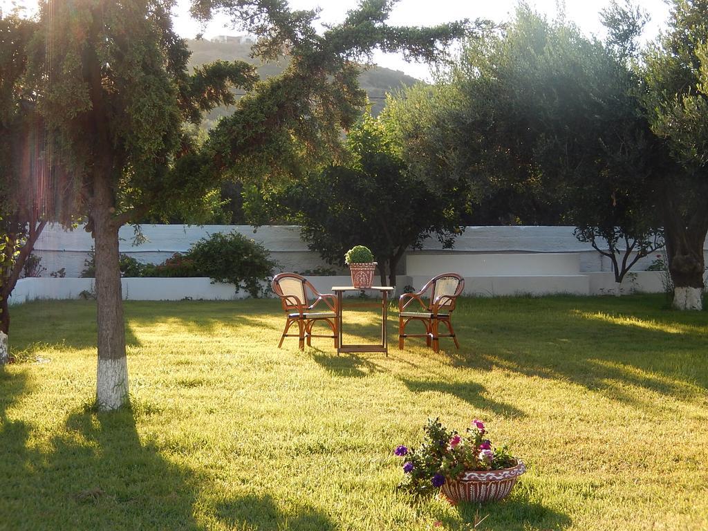 Deidamia Hotel Skyros Exterior foto